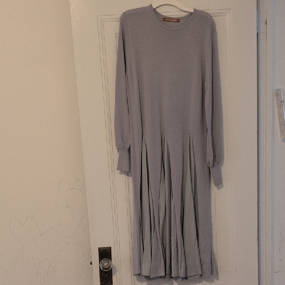 Elegant Gray Midi Dress